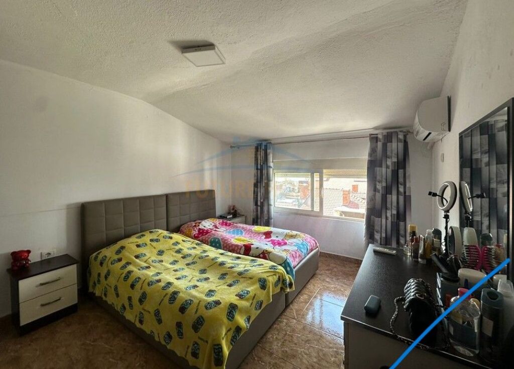 For sale, Apartment 2+1, Zogu I Boulevard, Tirana.