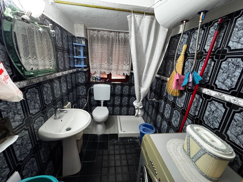 🏡 1+1 for Rent – Korçë, Neighborhood 14