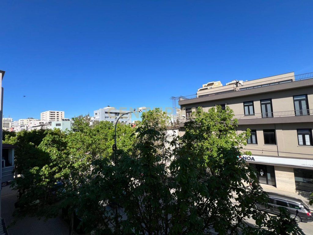 APPARTAMENTO 2+1+2 BAGNI IN VENDITA VICINO AL CENTRO PRESSO IL MUSEO DI DURRËS !