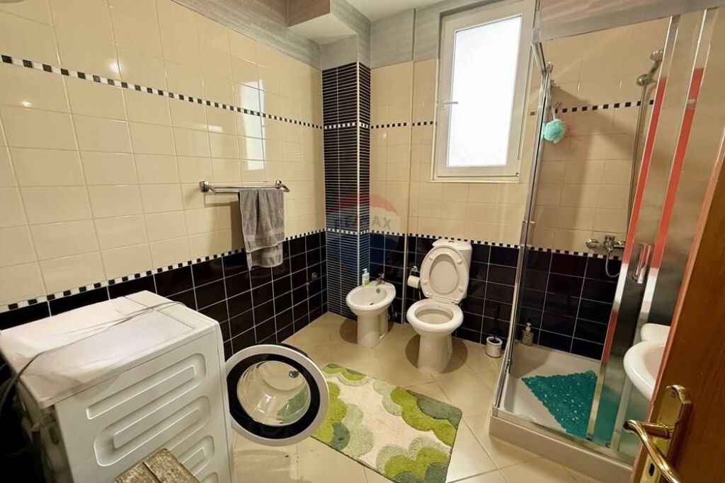 3-storey villa for sale in Sauk!