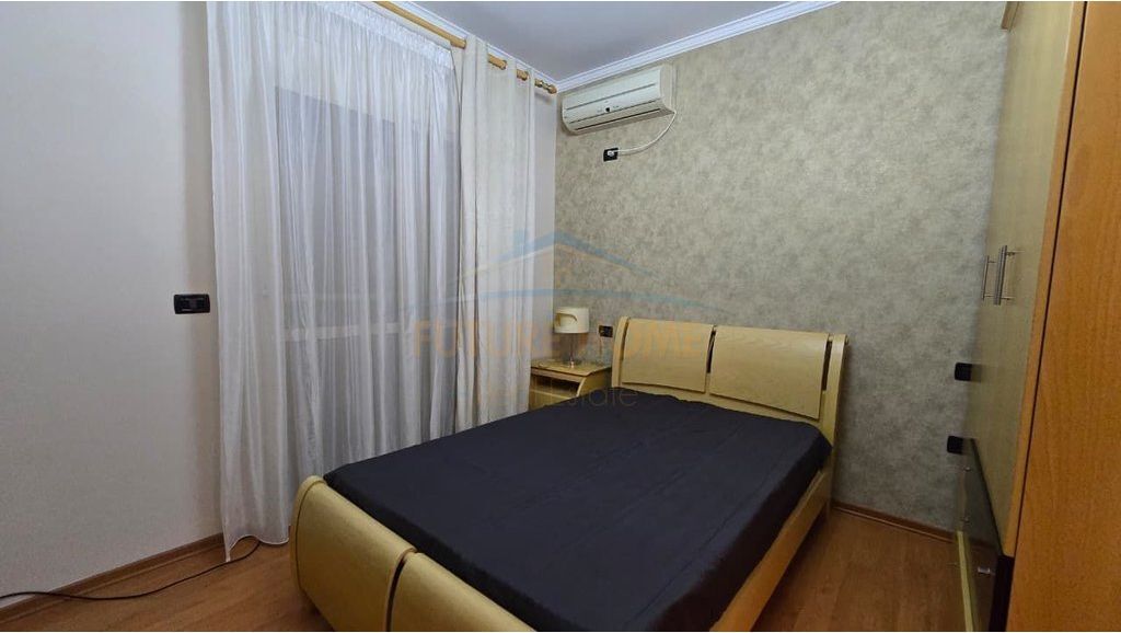 Shitet,Apartament 3+1+3 , Lagjia 29 Nentori, Fier.