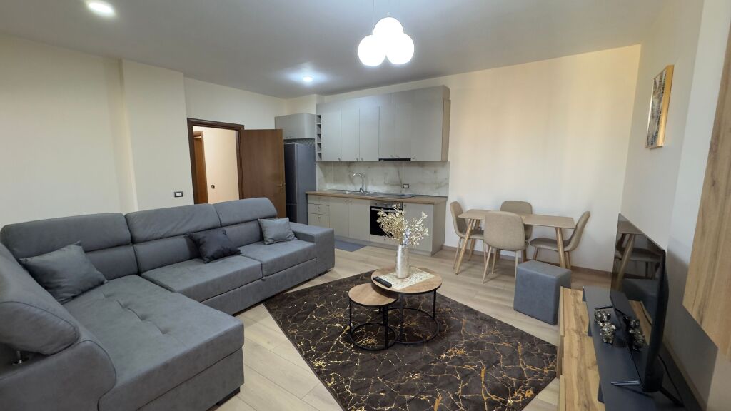 Apartment 1+1 for rent at Globe 650 thousand lek per month