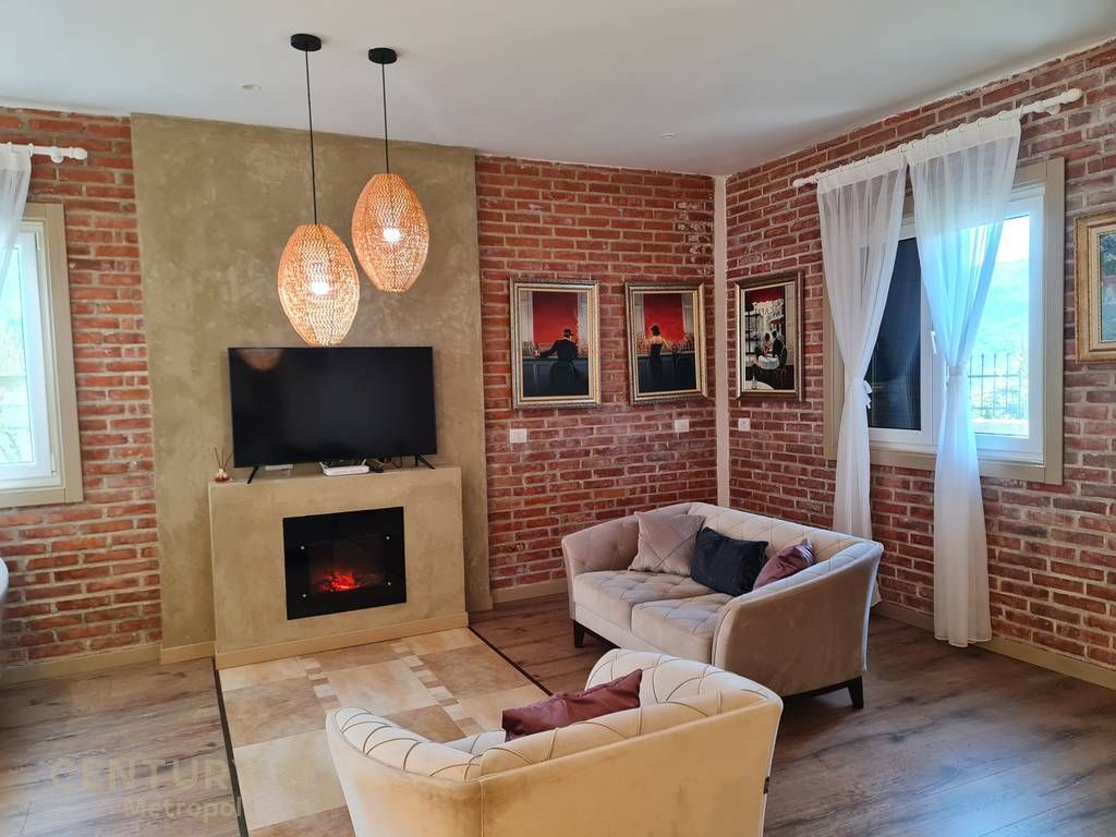 Villa for Rent in Mullet!