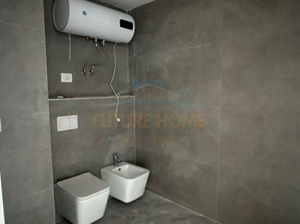 For sale, Apartment 2+1+2, Access Tirana, Former Eagle Square