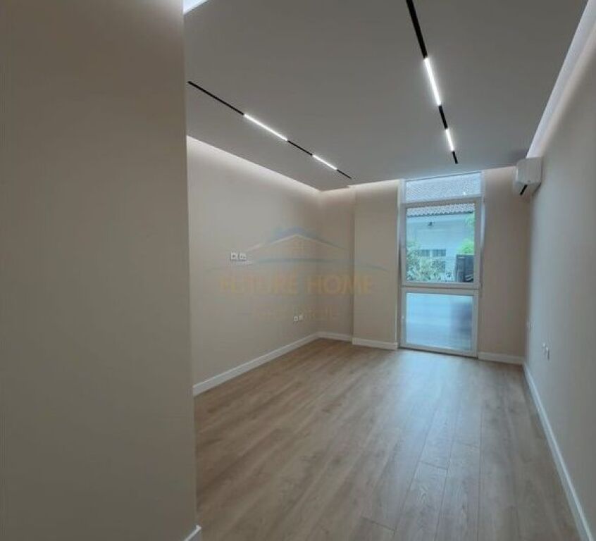 Qera, Ambient 2+1+2+ Post Parkimi, Coin, Tirane