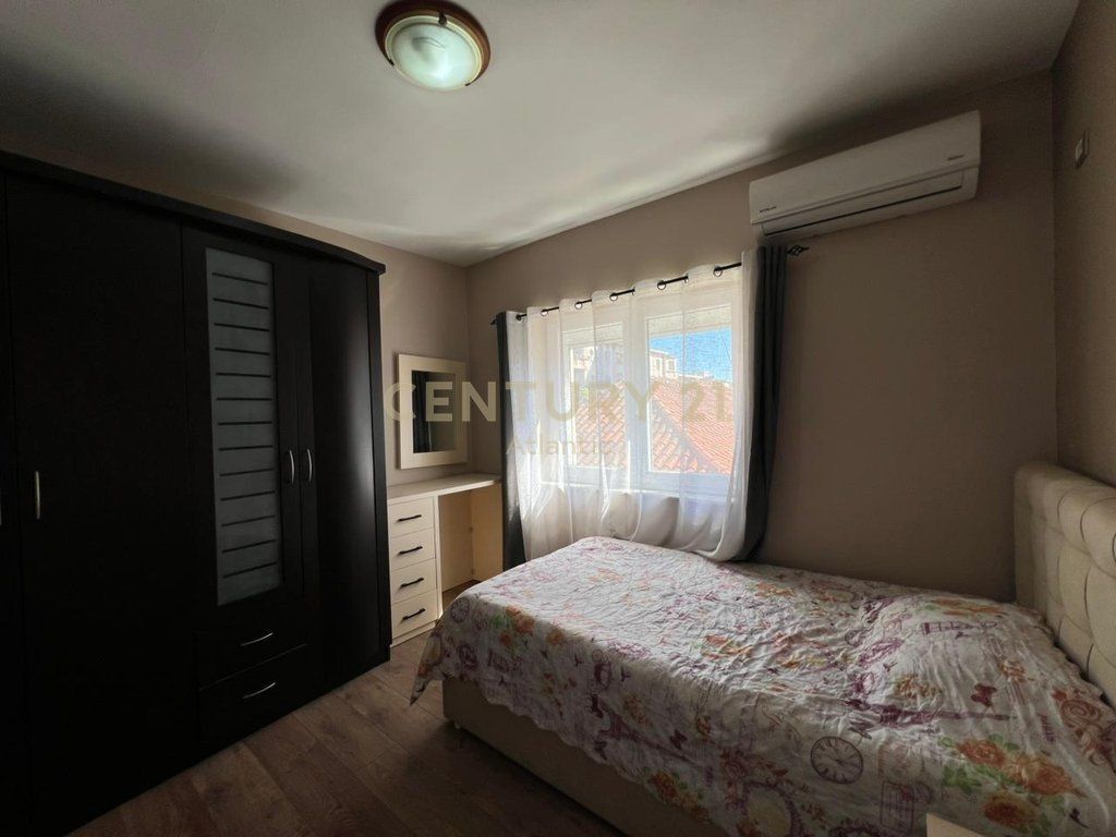 SHITET APARTAMENT 2+1+2 TUALETE PRANE QENDRRES TEK MUZEUMI DURRES !