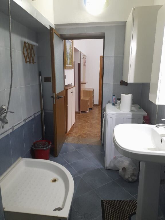 Appartamento in Affitto 1+1 a Bllok (ID B211371) Tirana.