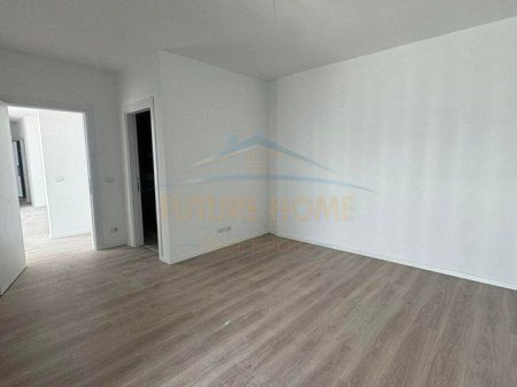 For sale, Apartment 2+1+2, Access Tirana, Former Eagle Square