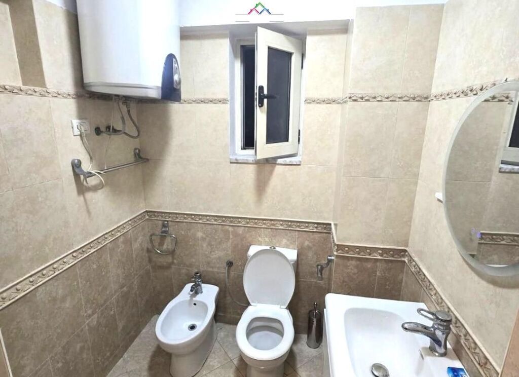 Apartament Me Qera 1+1 tek Rruga e Barrikadave (ID B2101625) Tirane