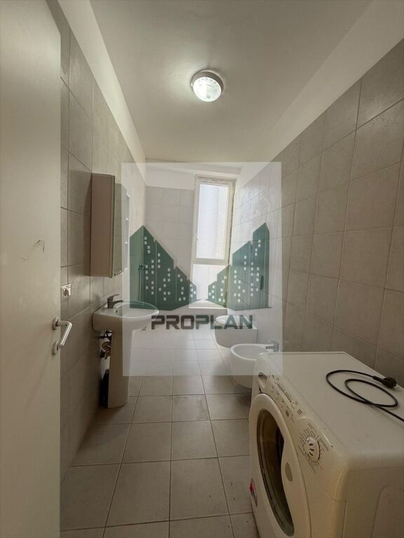 JEPET ME QIRA | Apartament 2+1+2 – Bulevardi i Ri (Rezidenca Avid)