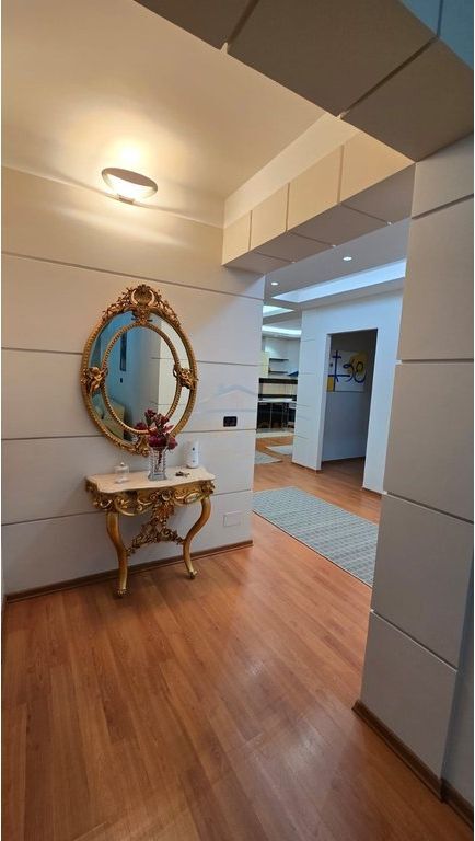 Shitet,Apartament 3+1+3 , Lagjia 29 Nentori, Fier.