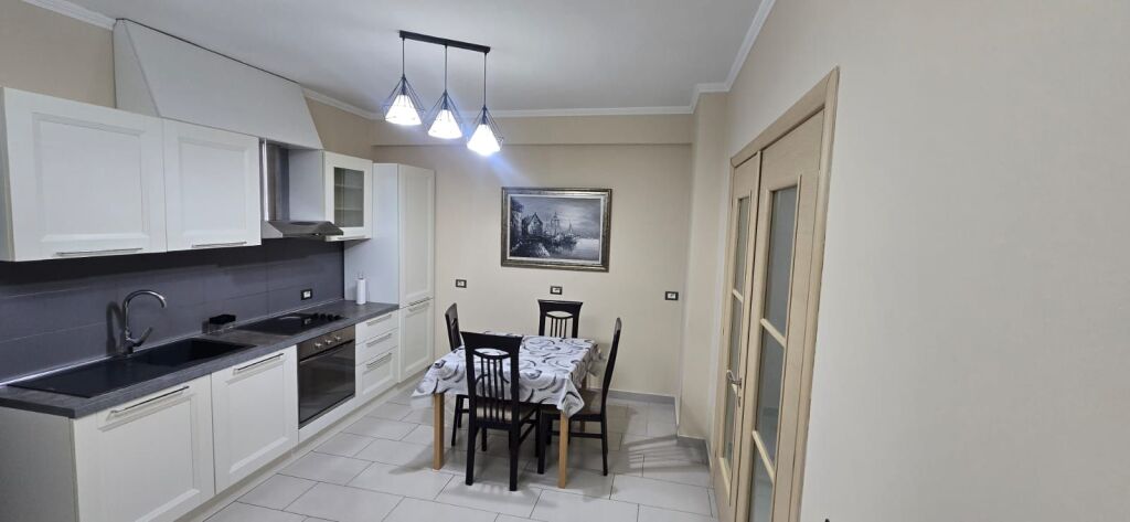 Apartament per qera 2+1