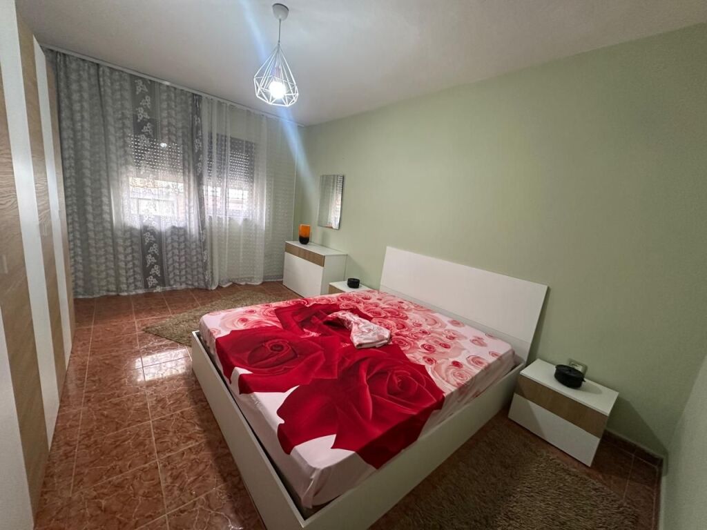 🏡 Apartament 2+1 me qira – pranë Librit Universitar (te Mirësi)💰 60,000 lekë/muaj