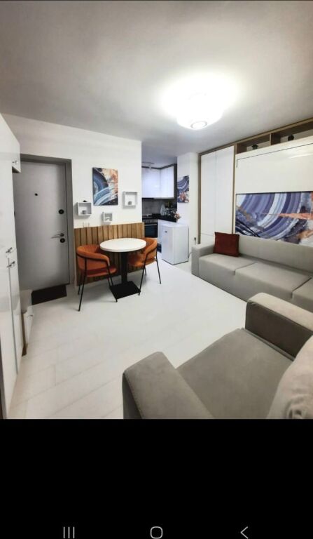 Shitet Garsoniere  Rruga Ali Demi