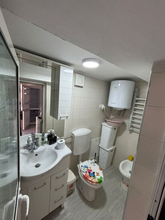 Jepet me qera kati 1 i vile SELVIA