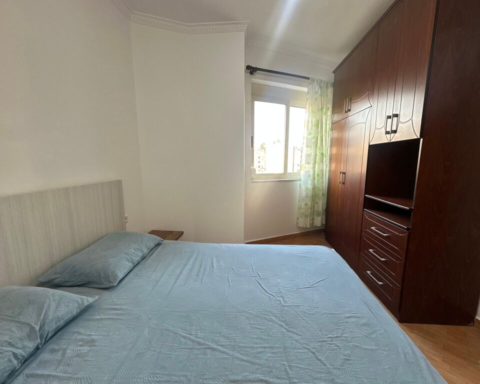 2+1/Qera📍Fresku 📌40 000 lek