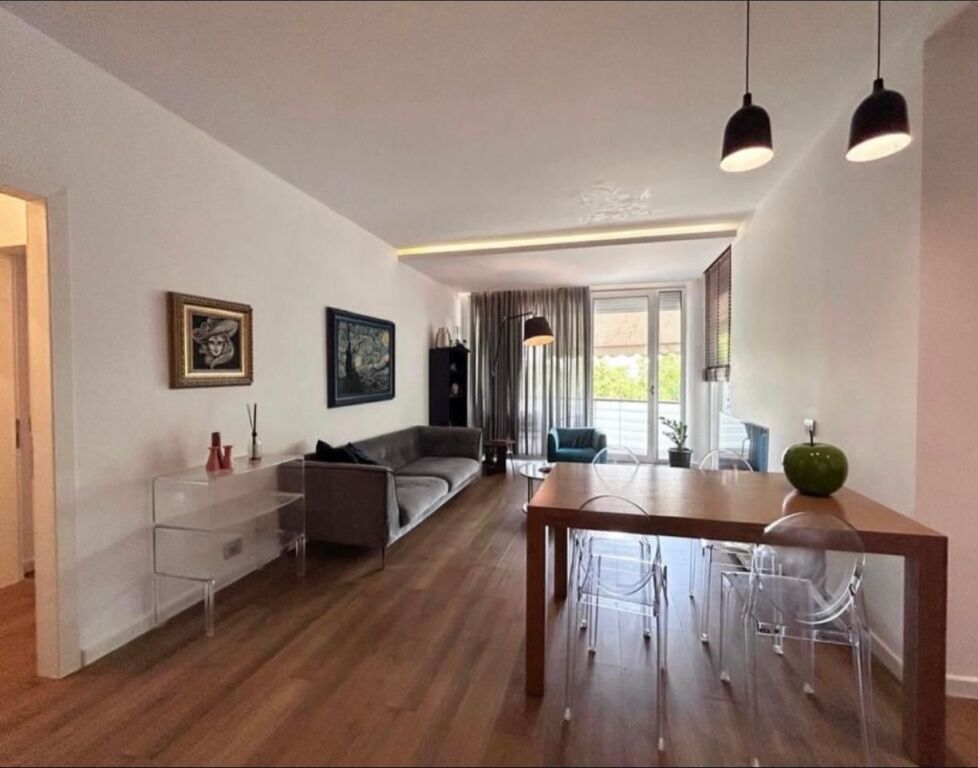 Apartament 2+1 me qira tek Liqeni i Thate