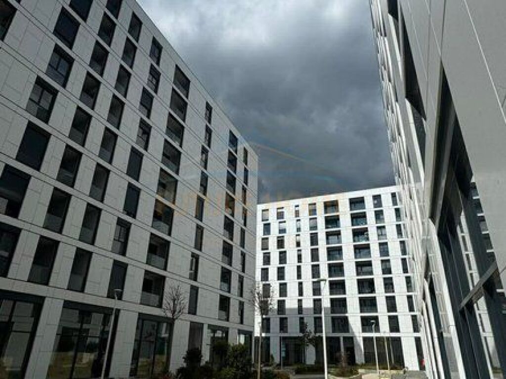 For sale, Apartment 2+1+2, Access Tirana, Former Eagle Square