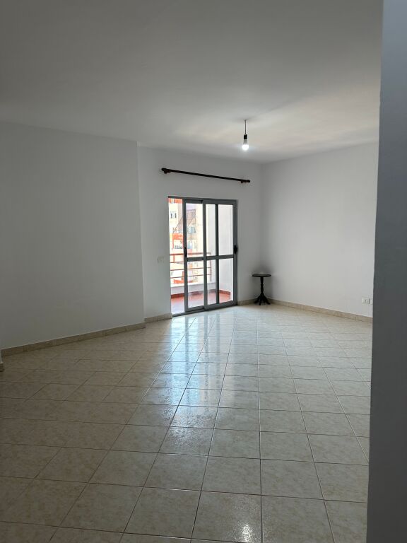 Apartament per qera 2+1 Astir