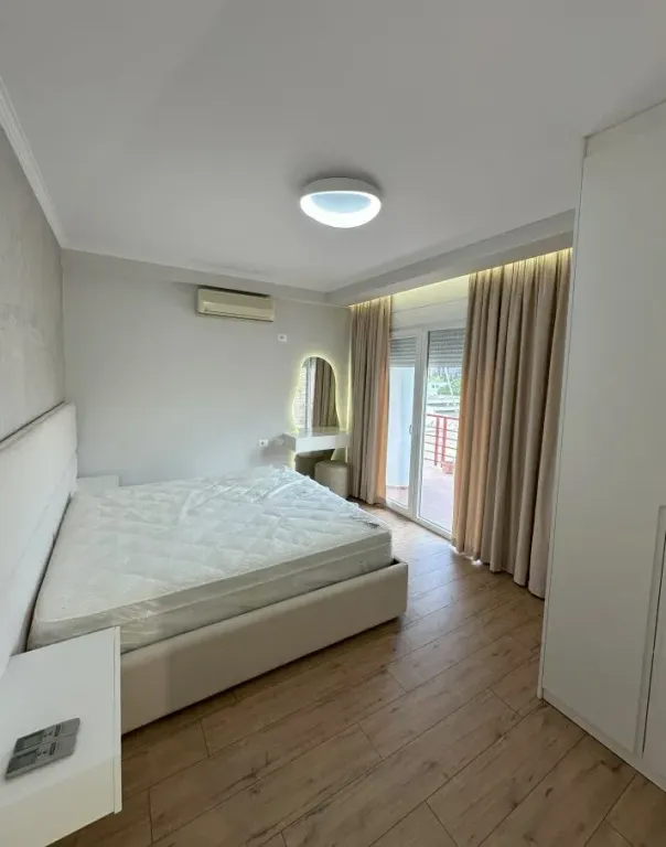 JEPET ME QIRA 2+1+2 TEK VIZION PLUS DON BOSKO 1000 EURO