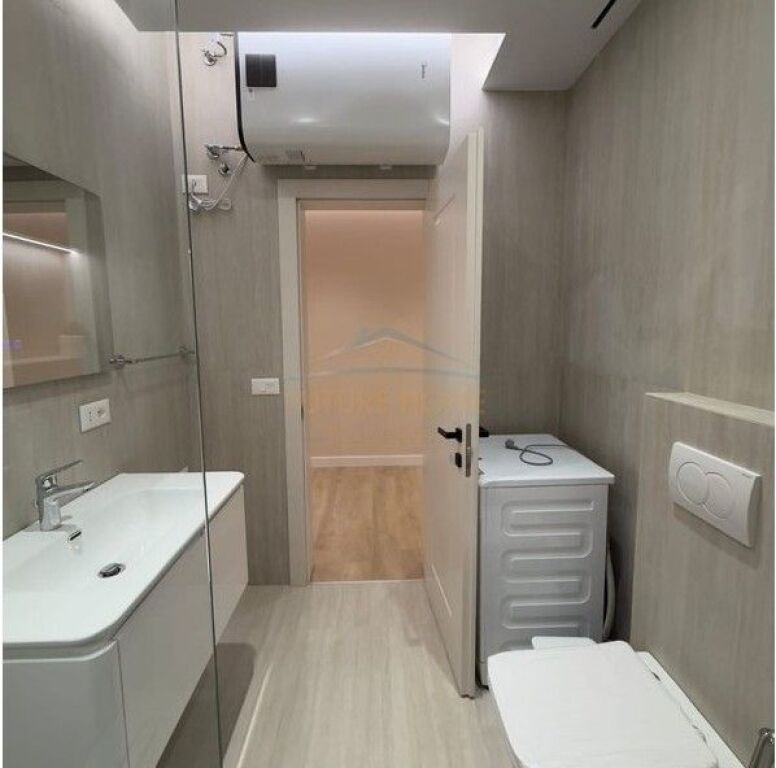 Qera, Ambient 2+1+2+ Post Parkimi, Coin, Tirane