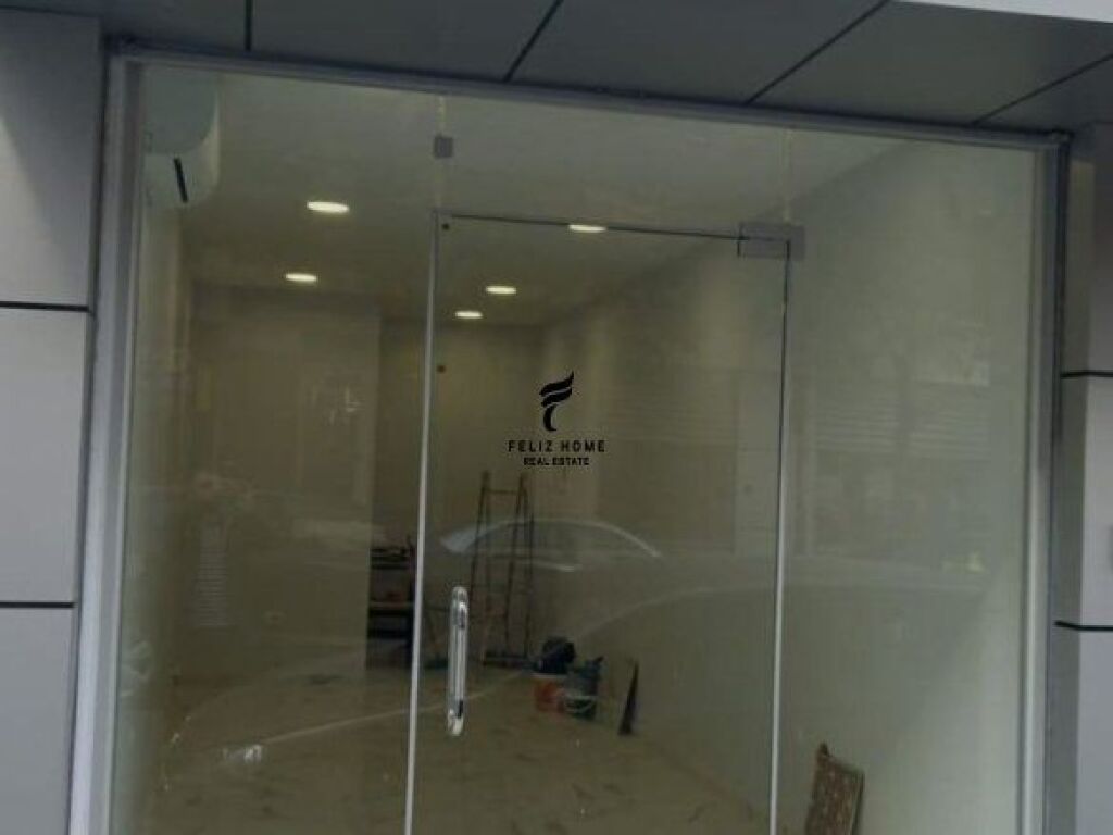 SHOP FOR RENT 65 M2 BLLOK 350,000 LEKE FH-68173