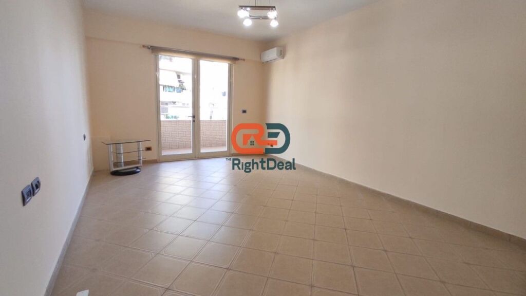 Prane Drejtorise Se Policise Tirane, Jepet Me Qira Ambient Per Zyre, Me Lokacion Perfekt!!!!