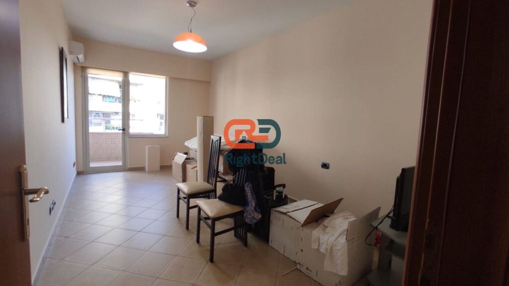 Prane Drejtorise Se Policise Tirane, Jepet Me Qira Ambient Per Zyre, Me Lokacion Perfekt!!!!