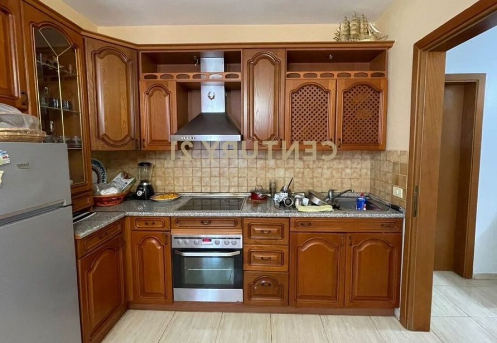 Apartament me qira 1+1, Rruga e Kavajes