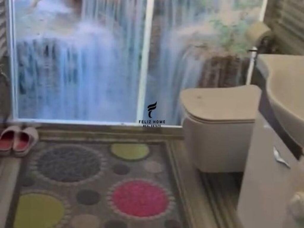 APARTAMENT ME QERA 2+1 ISH EKSPOZITA 70.000 LEKE FH-68349