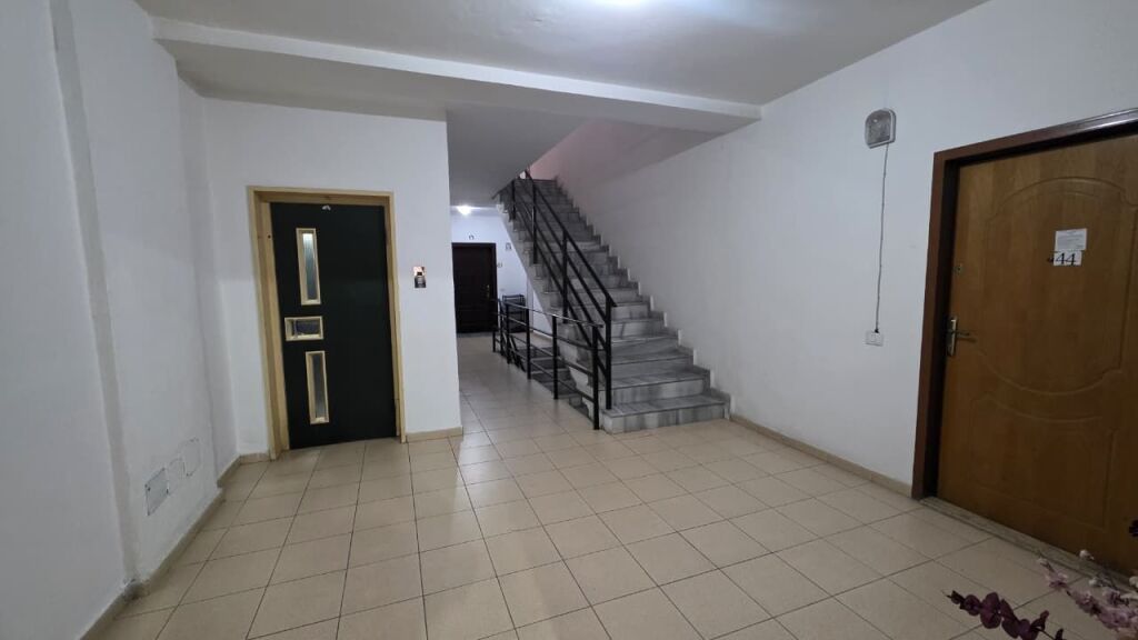 🌆 Apartament 1+1 në shitje – Albano &amp; Romina, pranë Arjolit | Vlorë