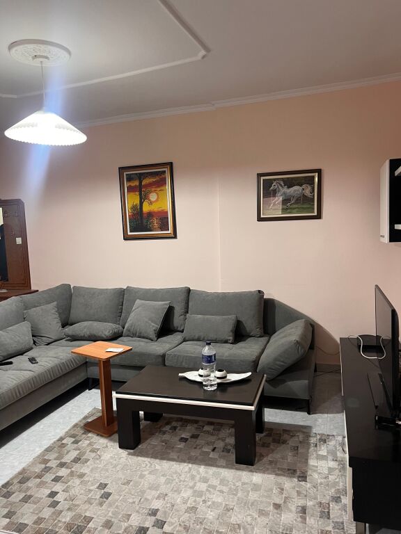 Jepet me qira 2+1+2 Laprake 500 mije leke