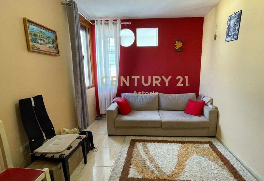 Apartament me qira 1+1, Rruga e Kavajes