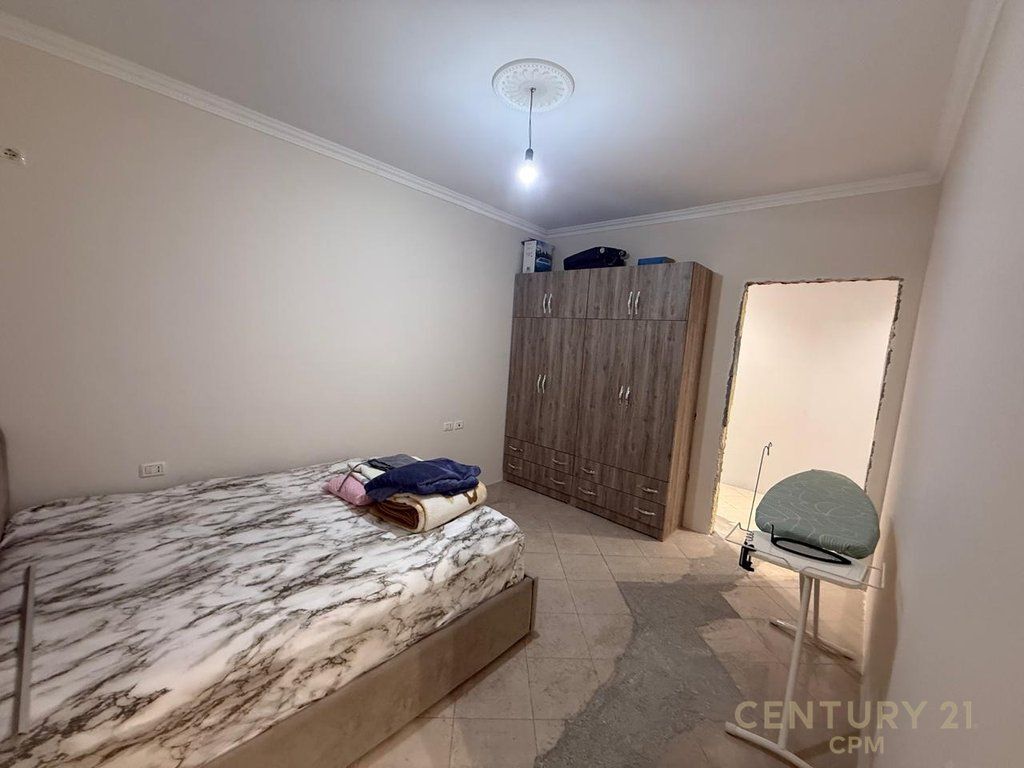 Apartament 3+1+2 +80m Verande Per shitje në Fresk, Tiranë