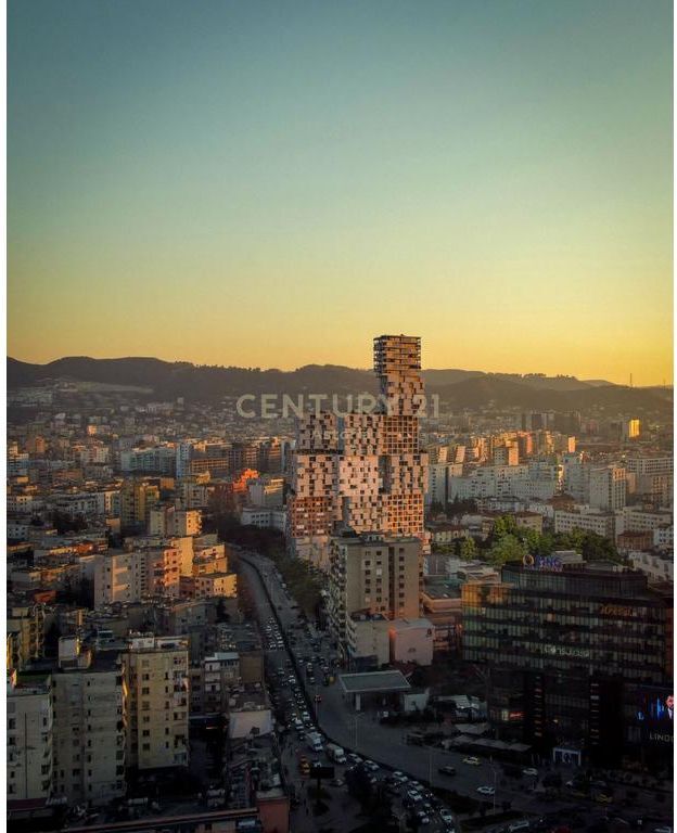 Super Prezzo! Vendesi 2+1+2 a Hora Vertical