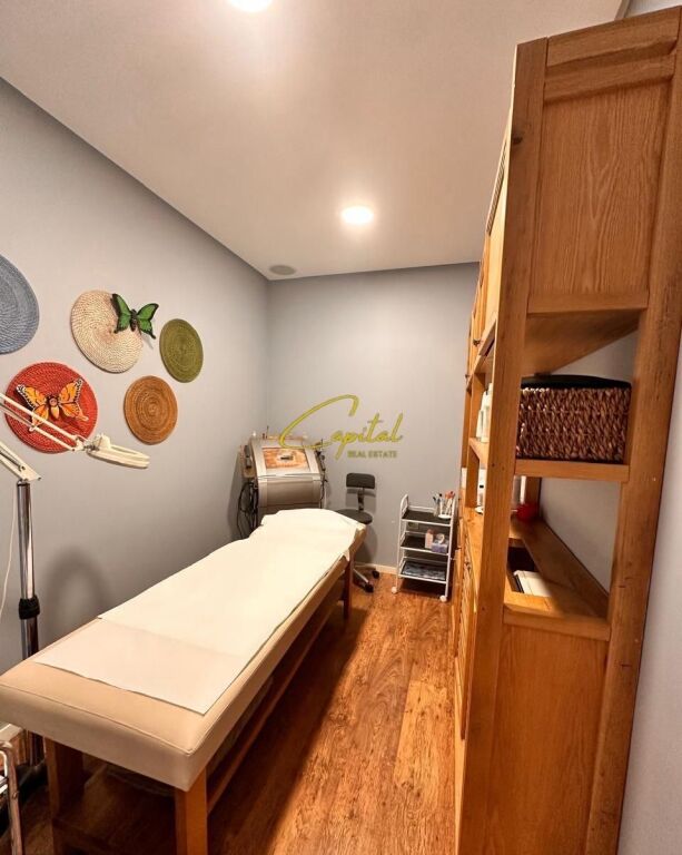 AMBIENT BIZNESI ME QIRA 100 M2 DON BOSKO 1.500 EURO