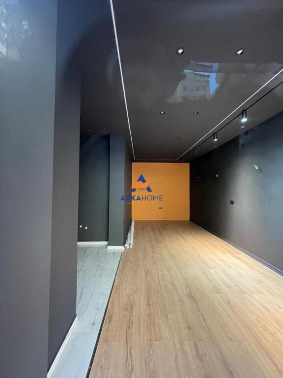 LOCALE IN AFFITTO "KOMUNA E PARISIT" 50.000 LEKE