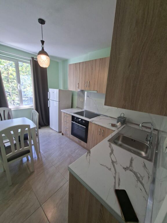 APARTAMENT 2+1 ME QIRA ISH EKPOZITA 750 EURO