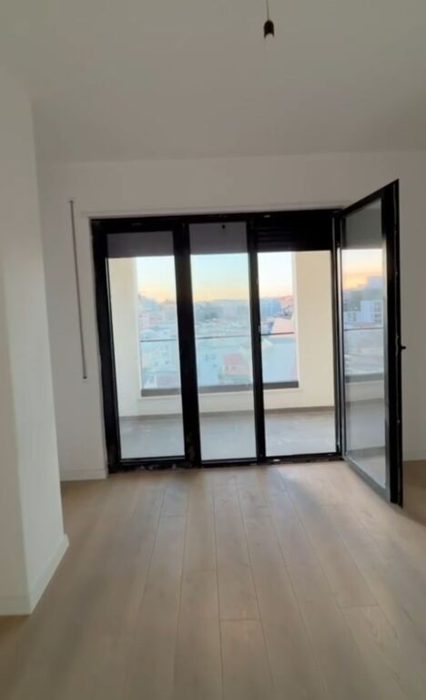 🏡 3+1+2 për shitje – Komuna e Parisit