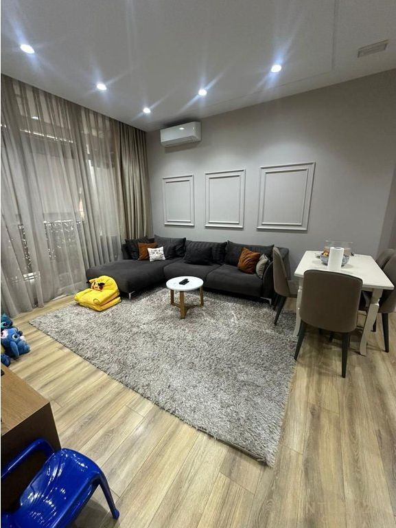 Apartament 2+1+2 për shitje pranë Square 21, Tiranë