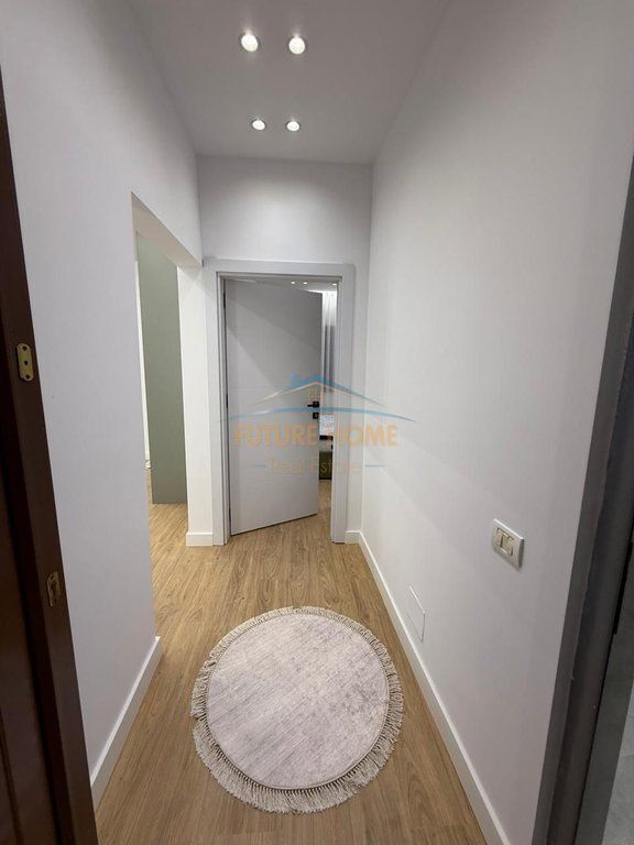 In vendita, Appartamento 1+1, Unaza e Re, Tirana