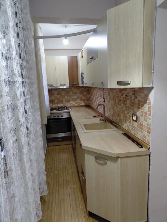 Allias Affitta appartamento 1+1 ad Allias vicino alla Scuola Bashkuar!