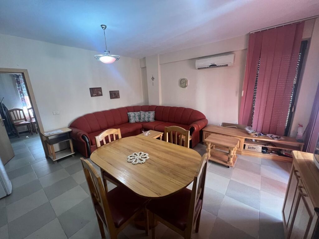 SHITET APARTAMENT 1+1 NE GOLEM