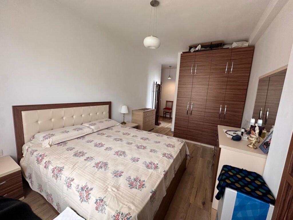 Apartament ne shitje 3+1+2 per shitje, Fresk