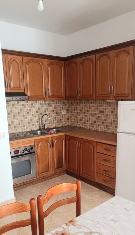 Appartamento 2+1+1 con Balcone in Affitto