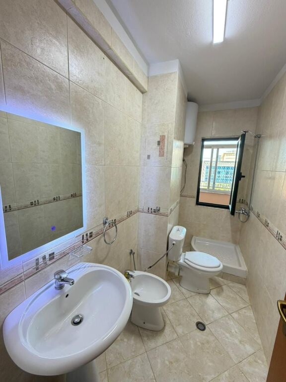 Apartament me qera 1+1 tek Stacioni i Trenit (ID B2101628) Tirane