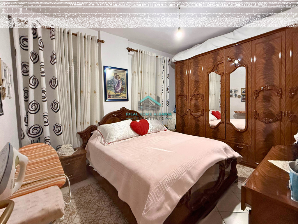 SHITET APARTAMENT 2+1 – ISH KOMBINATI, VLORË