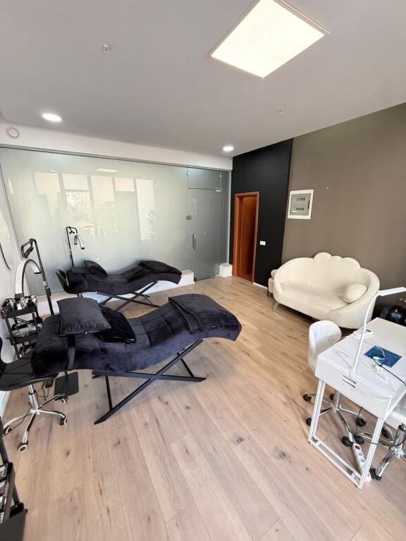 BUSINESS PREMISES FOR RENT IN BLLOK