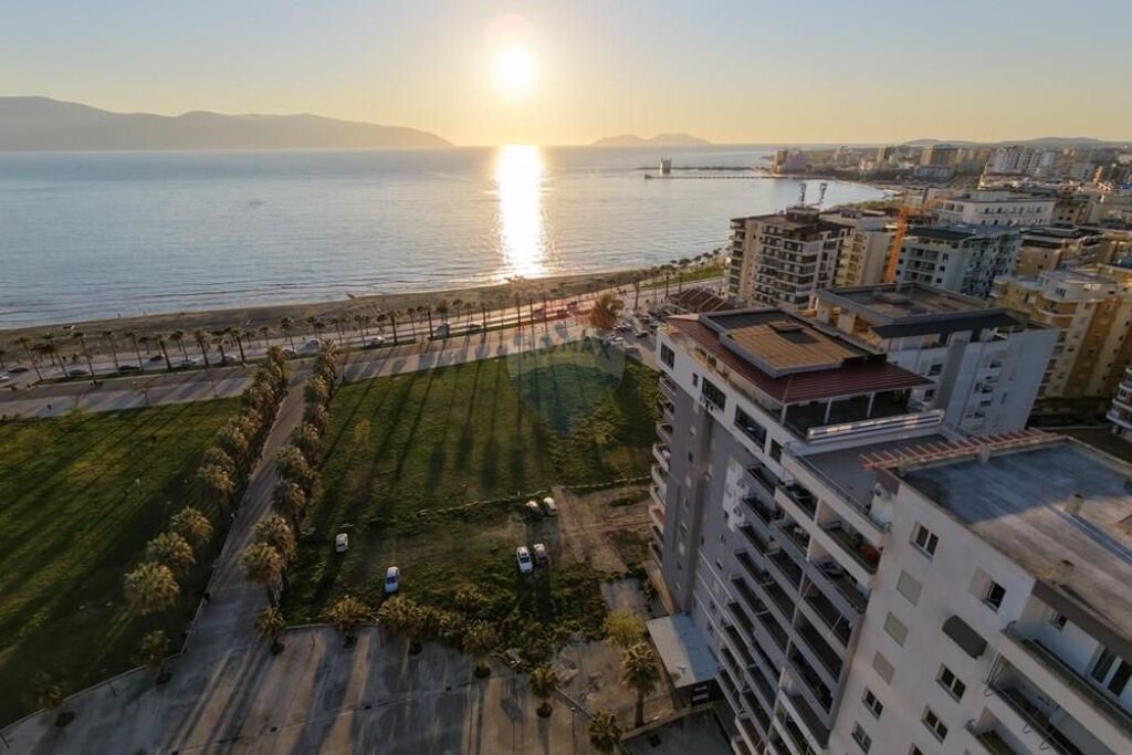 2 Apartamente – Për Shitje – Lungomare, Vlorë