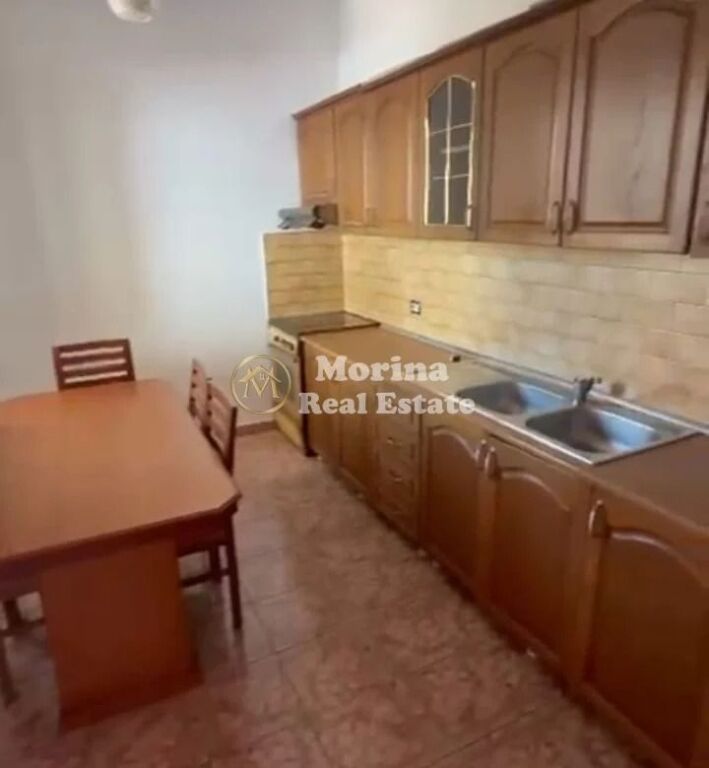 Qera | Shtëpi private 2 + 1 | Jordan Misja | 350 €/muaj